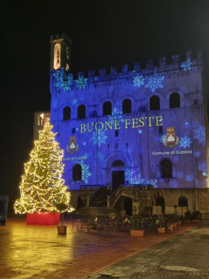 La Casetta Al Teatro Romano Gubbio Exterior foto